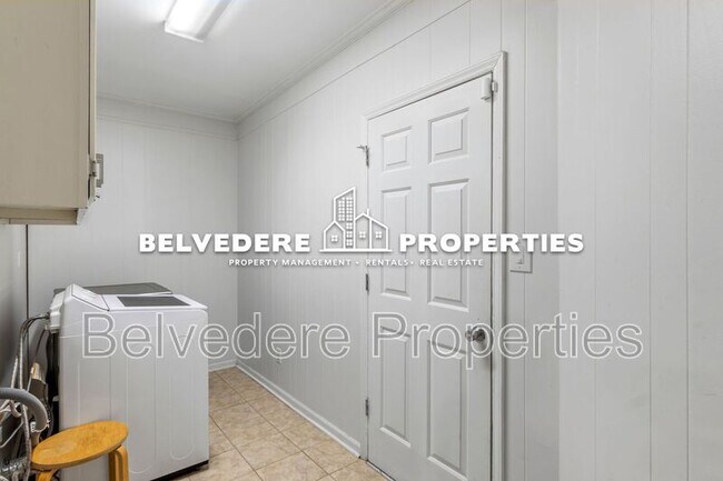 Building Photo - 4103 Oak Hollow Dr