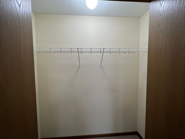Building Photo - Close to KSU 2 Bed 2 Bath Apartment!