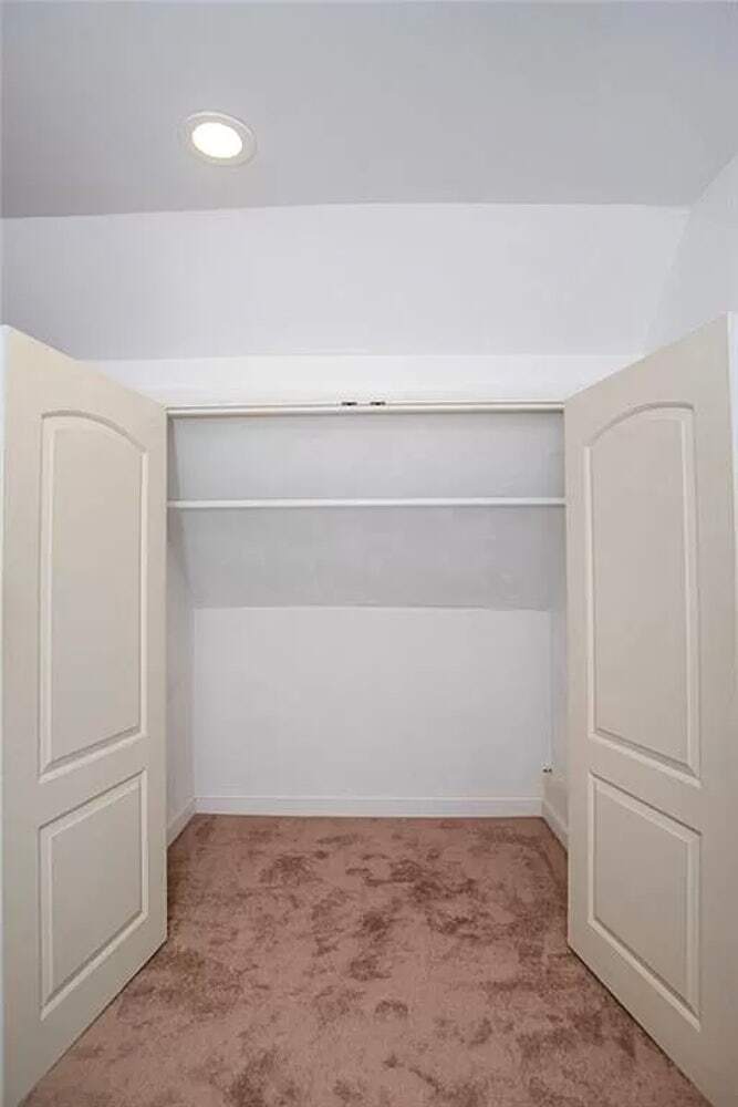 Bedroom 3 has two closets - 27 Commonwealth Ave