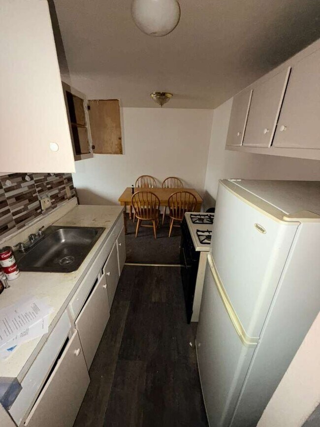 Building Photo - 14835 Euclid Ave