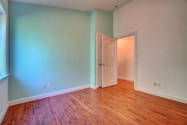 Building Photo - Peaceful Pungo living