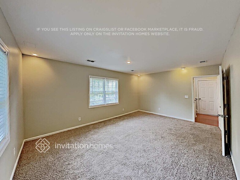 Building Photo - 4030 Mt Vernon Dr