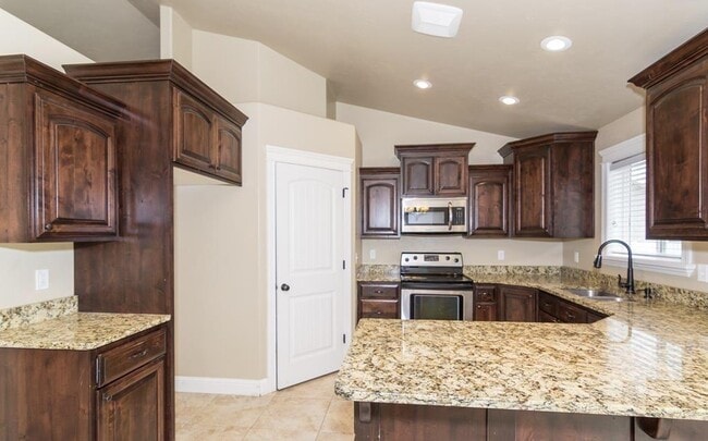 Building Photo - 1466 Chesney Ct
