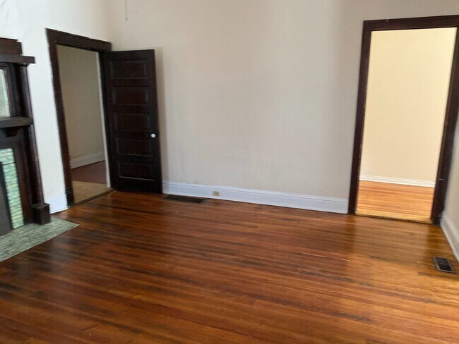 Building Photo - 339 Park Ave