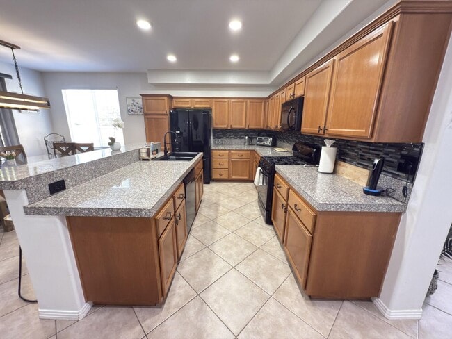 Building Photo - 52165 Allende Dr