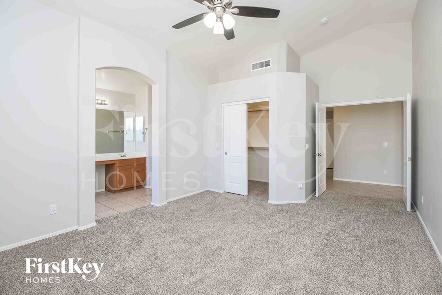 Building Photo - 4354 E Birchwood Cir