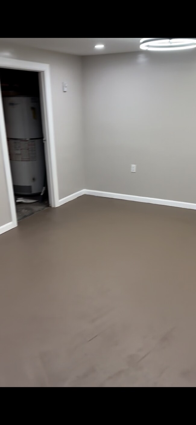 Building Photo - 604 Remsen Ave