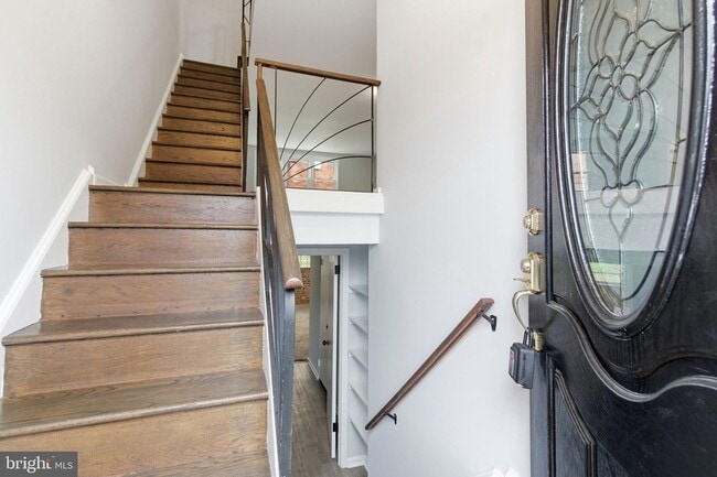 Building Photo - 2816 Woodbridge Rd