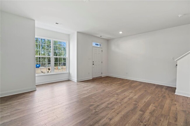 Building Photo - 15320 Oasis Sun Aly