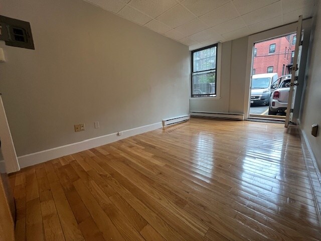 Building Photo - 505 Beacon St