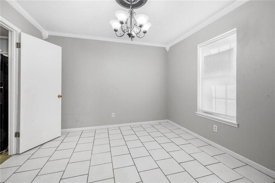 Building Photo - 4017 Cottage Hill Rd