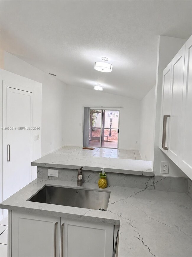Building Photo - 14721 Vista Verdi Rd