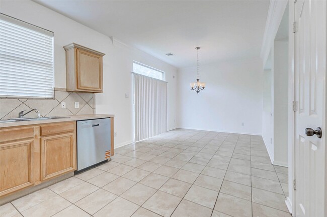 Building Photo - 8115 Barnes Ridge Ln