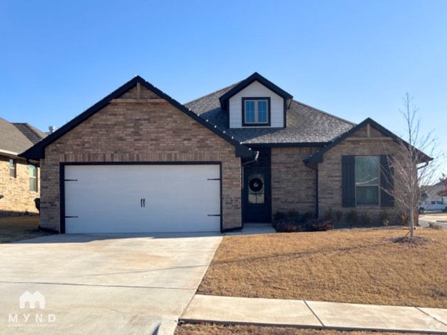 Building Photo - 5108 Whitegold Ave