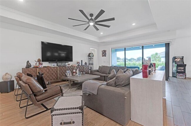 Building Photo - 4566 Silverwood Ln N