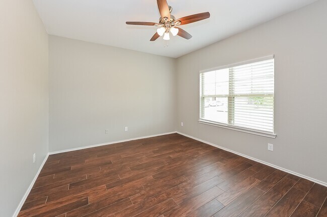 Building Photo - 111 Meadow Mill Dr