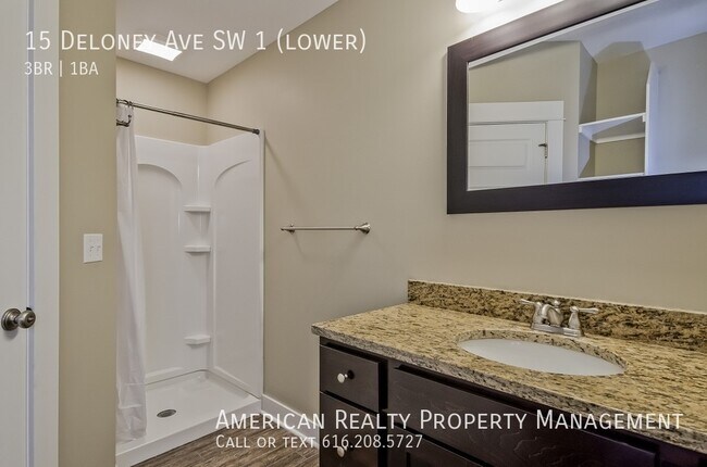 Building Photo - 15 Deloney Ave SW