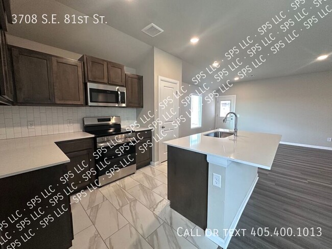 Building Photo - 3708 SE 81st St