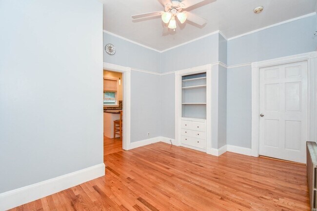 Building Photo - 86 Edwards St