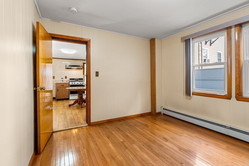 Building Photo - 44 Warren St