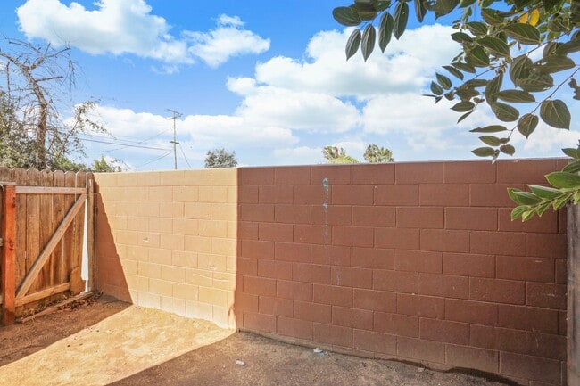 Building Photo - 3557 Merced Ave