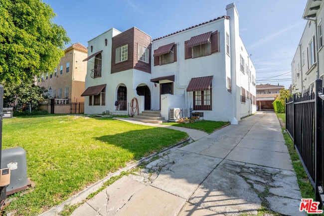 Building Photo - 162 S Berendo St