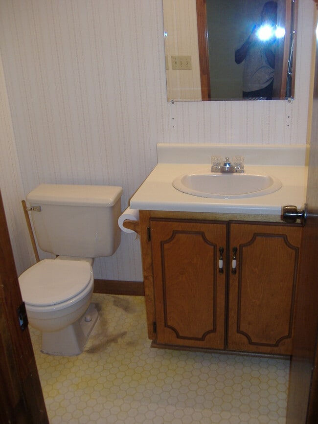 Building Photo - 619 Johns Creek Rd