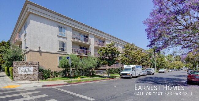 Building Photo - 141 S Clark Dr