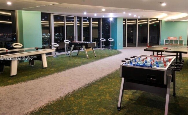 Building Photo - 488 NE 18th St