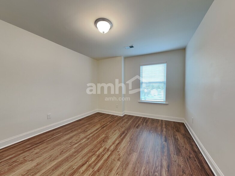 Building Photo - 1120 Ashlyn Ct