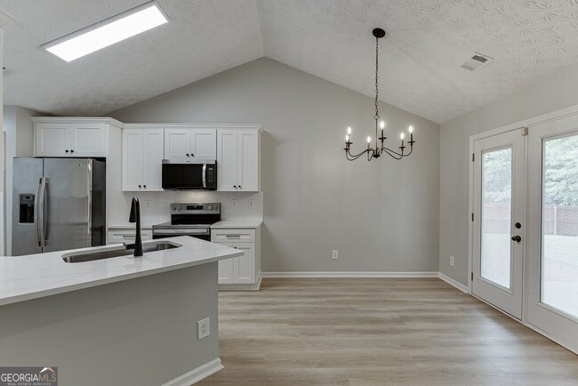 Building Photo - 164 Beacon Dr