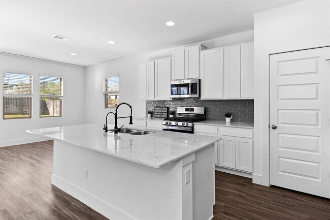 Building Photo - 2313 Ringstaff Rd