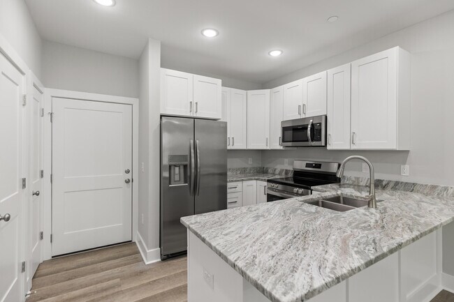 Building Photo - 305 Okaloosa Ave