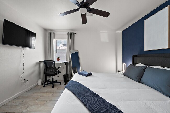 Building Photo - 2228 W Georgia Ave