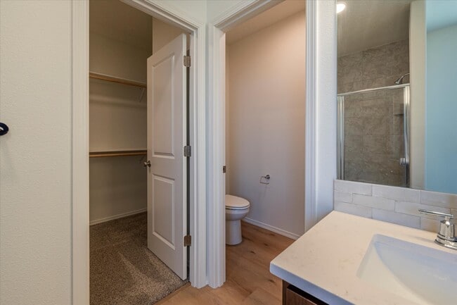 Building Photo - 761 Spyglass