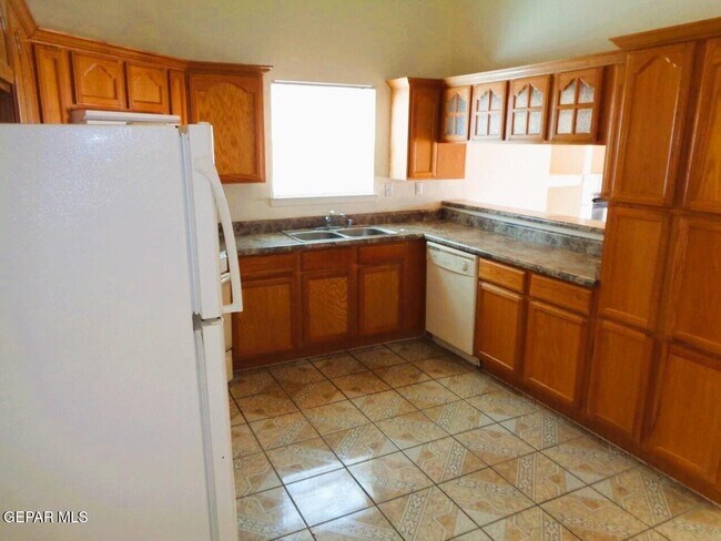 Building Photo - 3033 Tierra Polar Dr