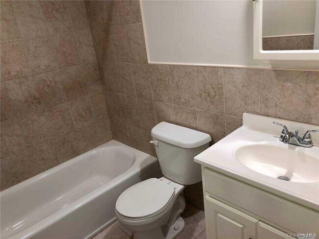 Building Photo - 1 Allen St