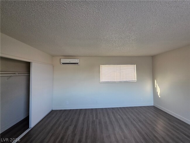 Building Photo - 3364 Royce Ct