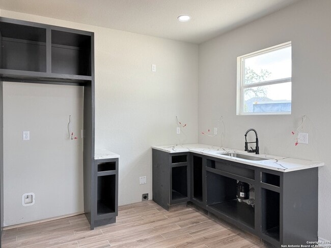 Building Photo - 3274 I-35