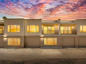 Building Photo - 3360 Landon Dr