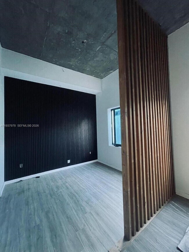 Building Photo - 3422 NW 5th Ave