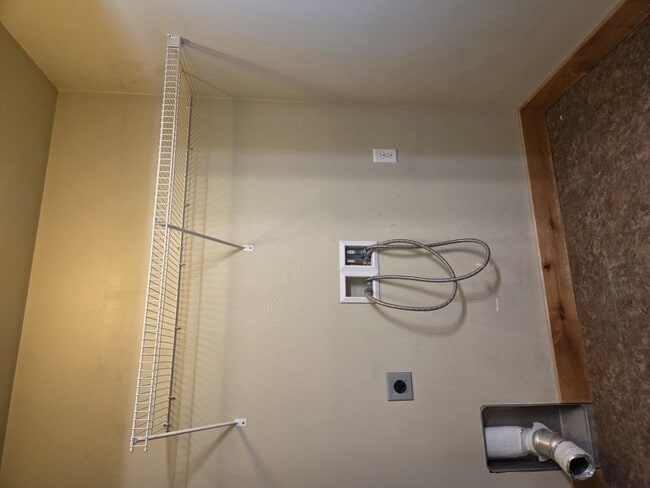 Building Photo - 3208 SK Loop