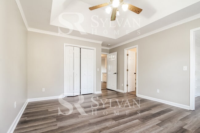 Building Photo - This lovely home is ready for your personal touch!