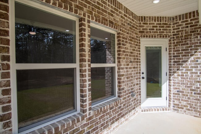 Building Photo - 333 Shoal River Dr