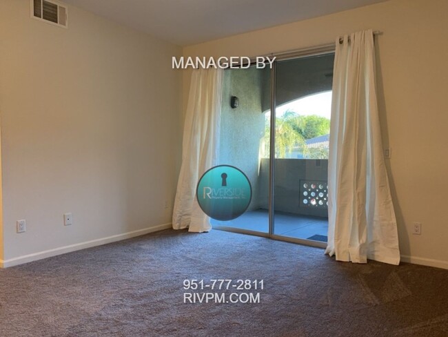 Building Photo - DISCOVER YOUR DREAM CONDO IN CANYON CREST!!