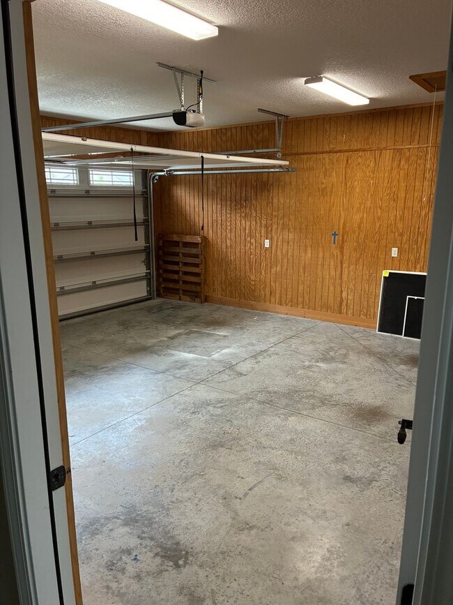 Building Photo - 116 Ryan Nicholas Dr
