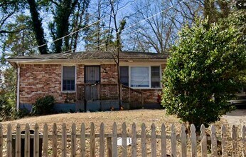Building Photo - 3 Bed and 1.5 Bath in Atlanta!