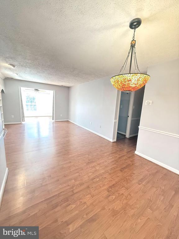 Building Photo - 10002 Oakton Terrace Rd