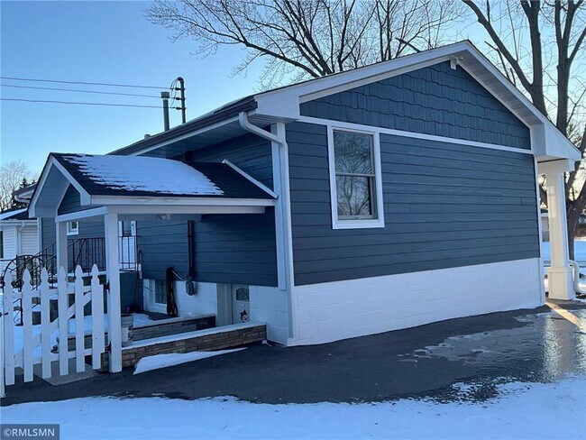 Building Photo - 1436 Selby Ave