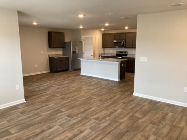 Building Photo - 212 Burnston Wy